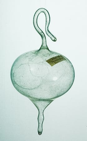 Paris de Air — Marcel Duchamp Original Readymade, 1919